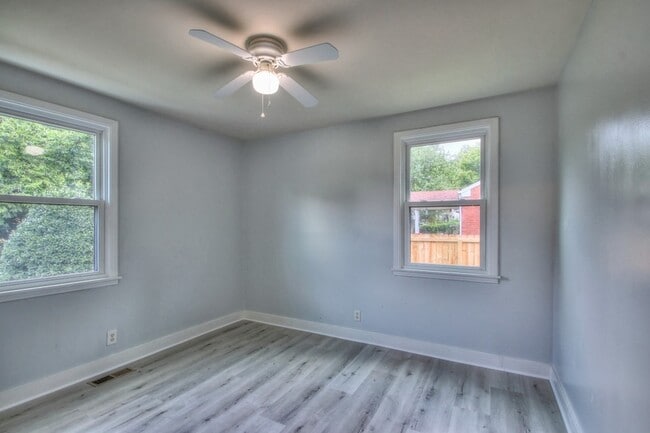 Building Photo - 141 Dodge Dr