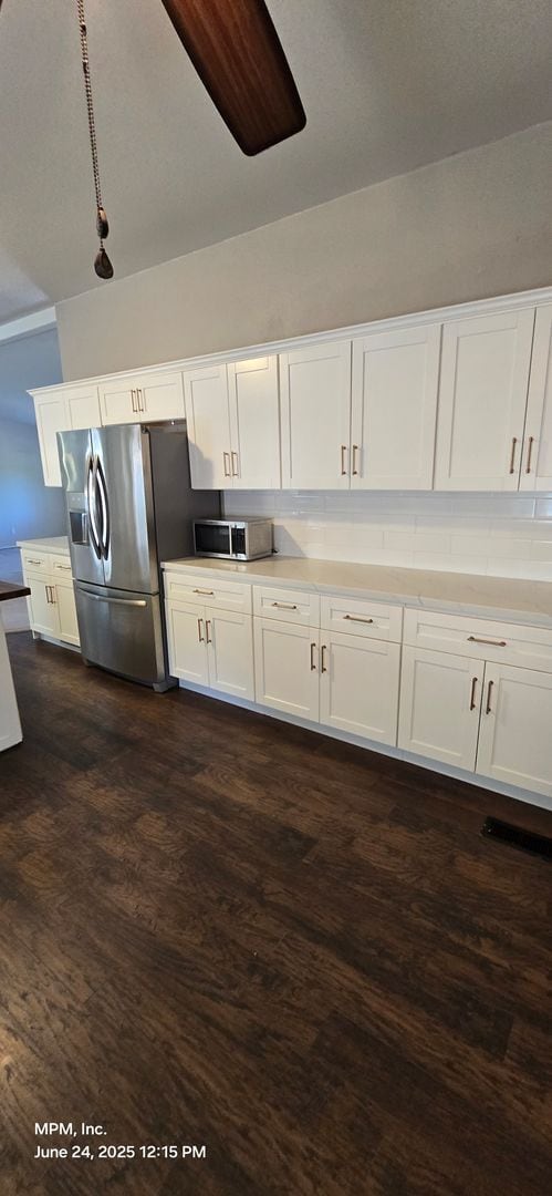 Building Photo - Large 3 bedroom home in the country