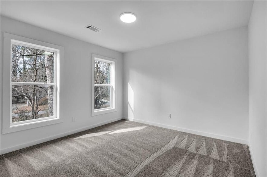 Building Photo - 3290 Ethan Dr