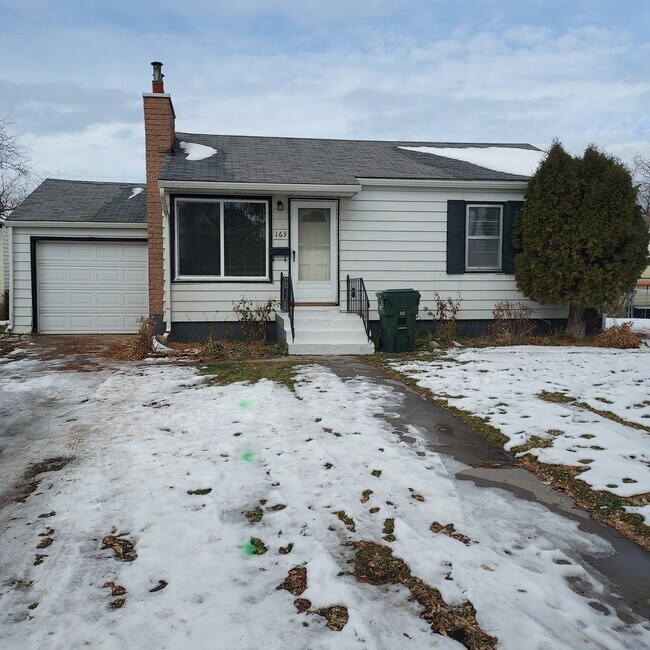 Primary Photo - 163 Fuller Way Ave