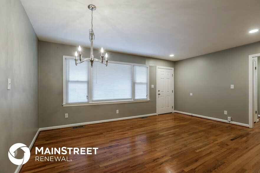 Building Photo - 1812 NE 54th Terrace