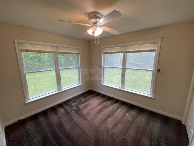 Building Photo - 10207 Battlefield Dr
