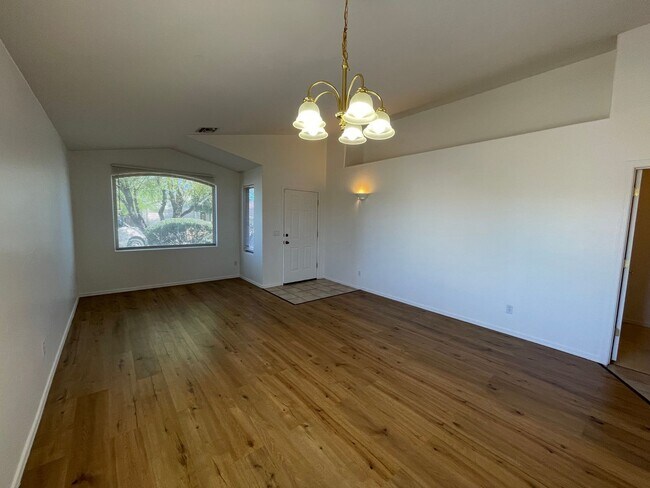 Building Photo - Charming Corner Lot - 4 Bedroom/ 2 Bathroom