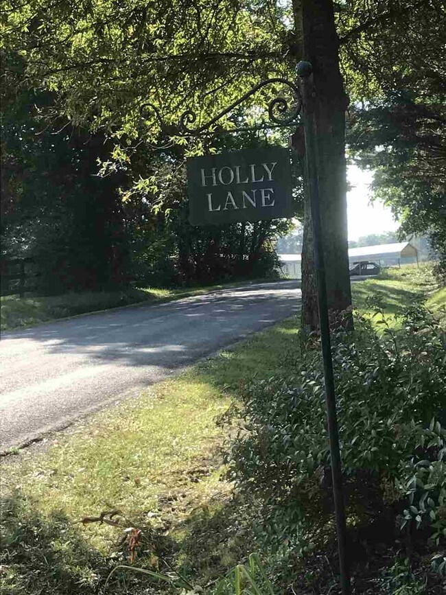 Building Photo - 83 Whitlock Rd