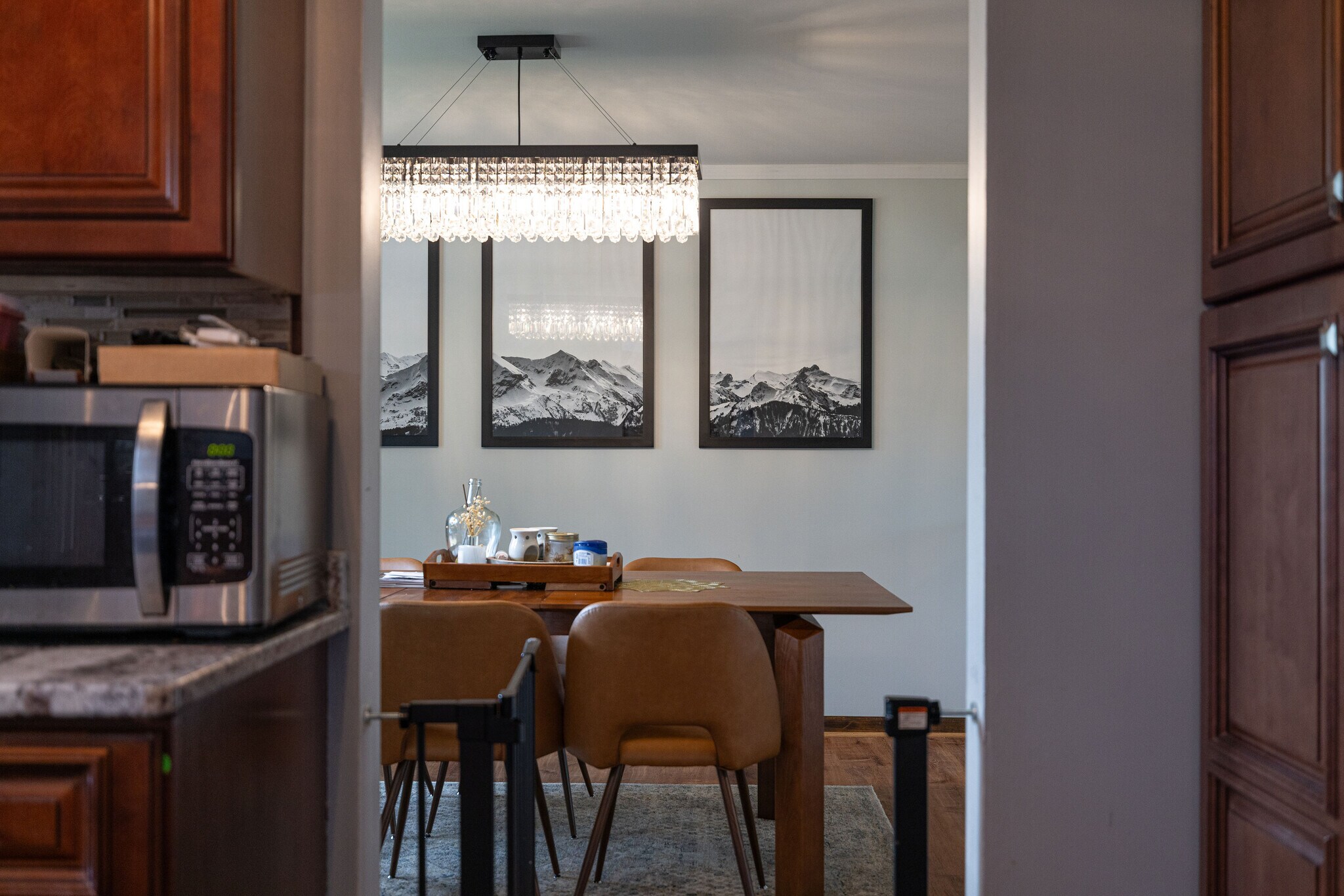 Building Photo - 537 Vine Ln