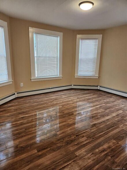 Building Photo - 368 Migeon Ave