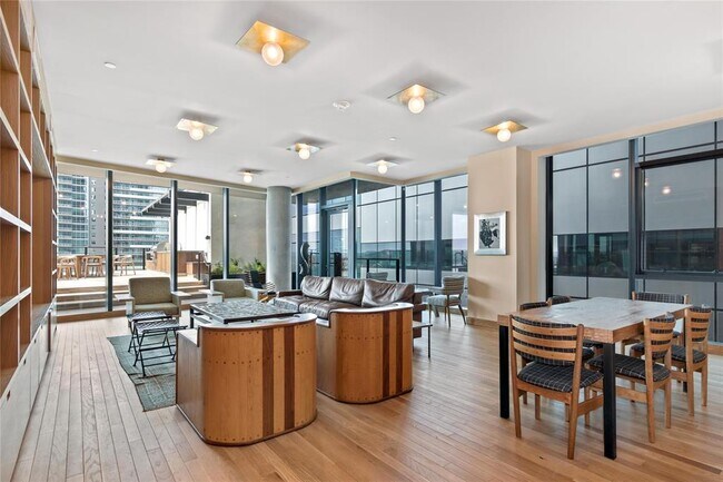 Building Photo - 202 Nueces St