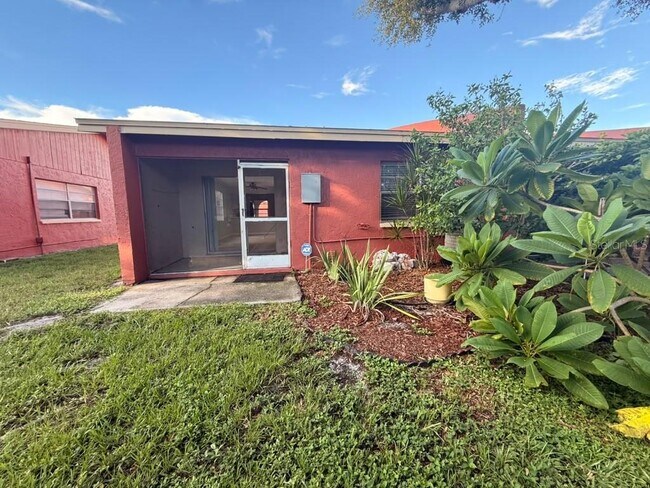 Building Photo - 6380 Bonnie Bay Cir N