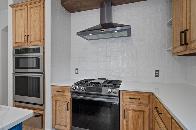 Building Photo - 12105 Portobella Dr