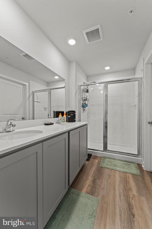 Building Photo - 140 Wood Walk Ave