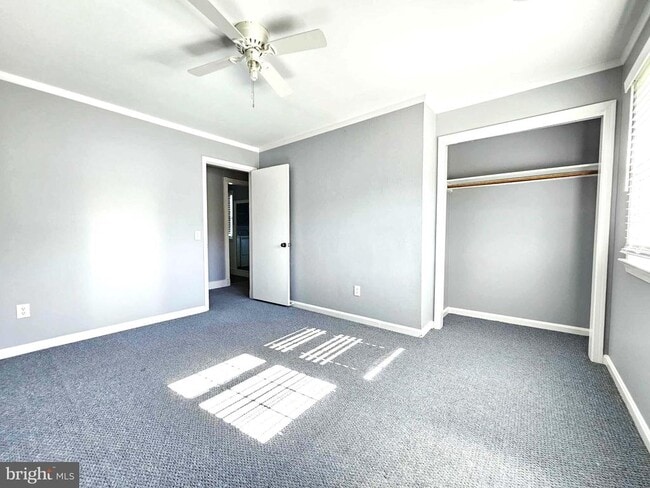 Building Photo - 8681 Mar Lynn Dr