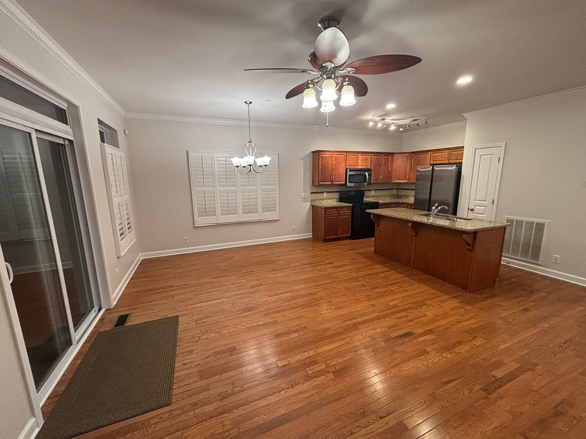 Building Photo - 161 Avalon Dr