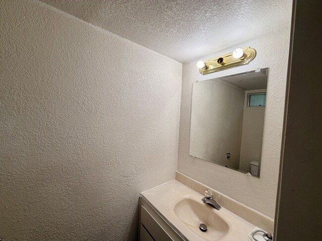 Building Photo - 067