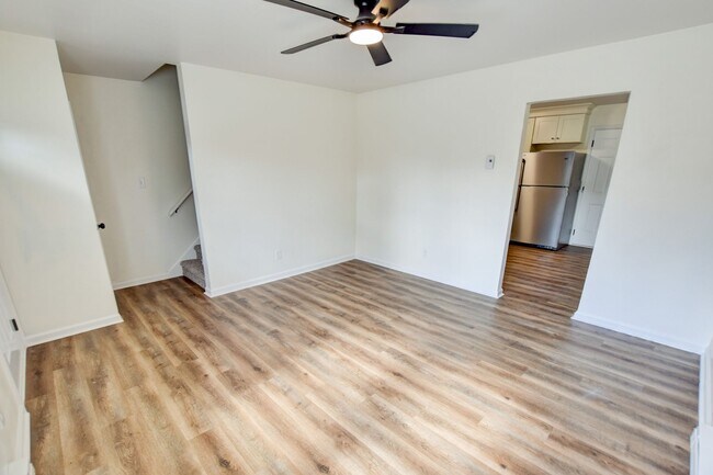 Building Photo - 2625 Harvard Dr