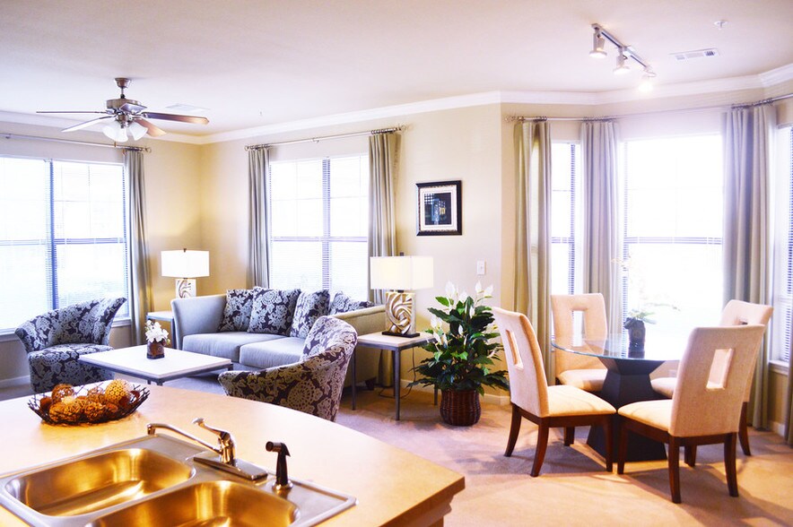 Hunter's Cove Apartments Waxahachie, TX Apartment Finder