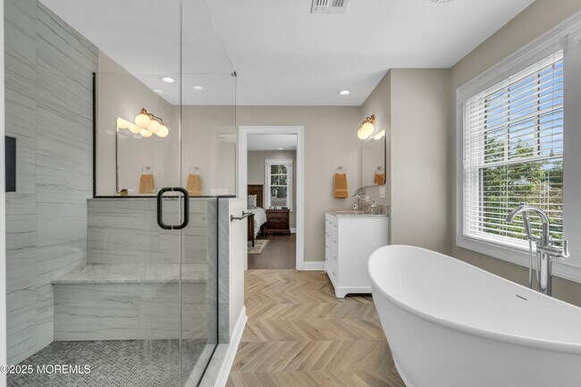 Building Photo - 2118 Edgewood Pl