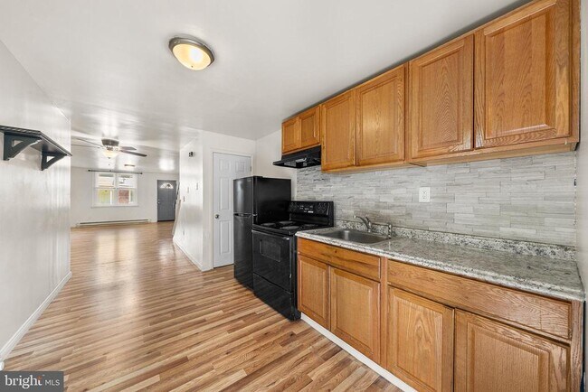 Building Photo - 5236 Harlan St