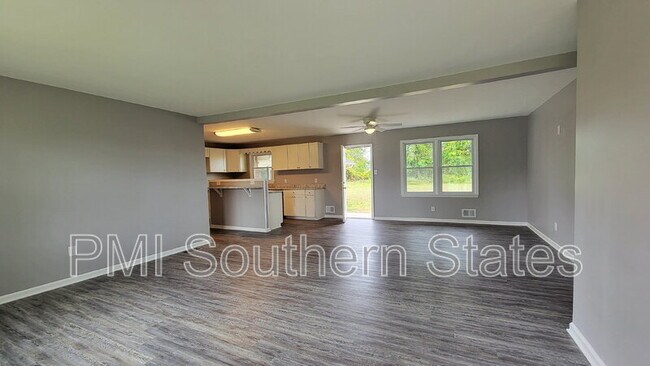 Building Photo - 104 Madison Cir