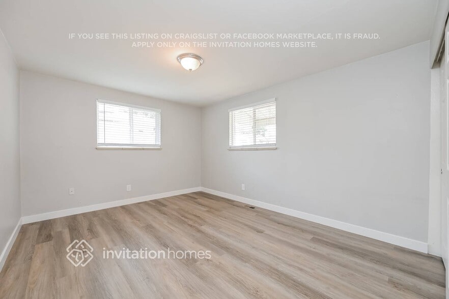Building Photo - 2748 W Iowa Ave