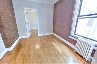 Building Photo - 350 E 13th St