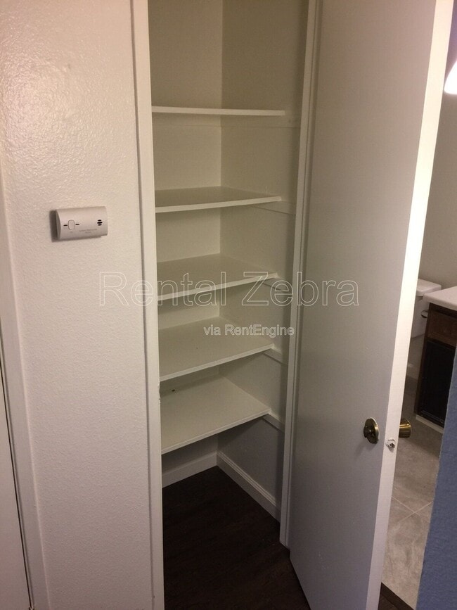 Building Photo - 1313 Floyd Ave