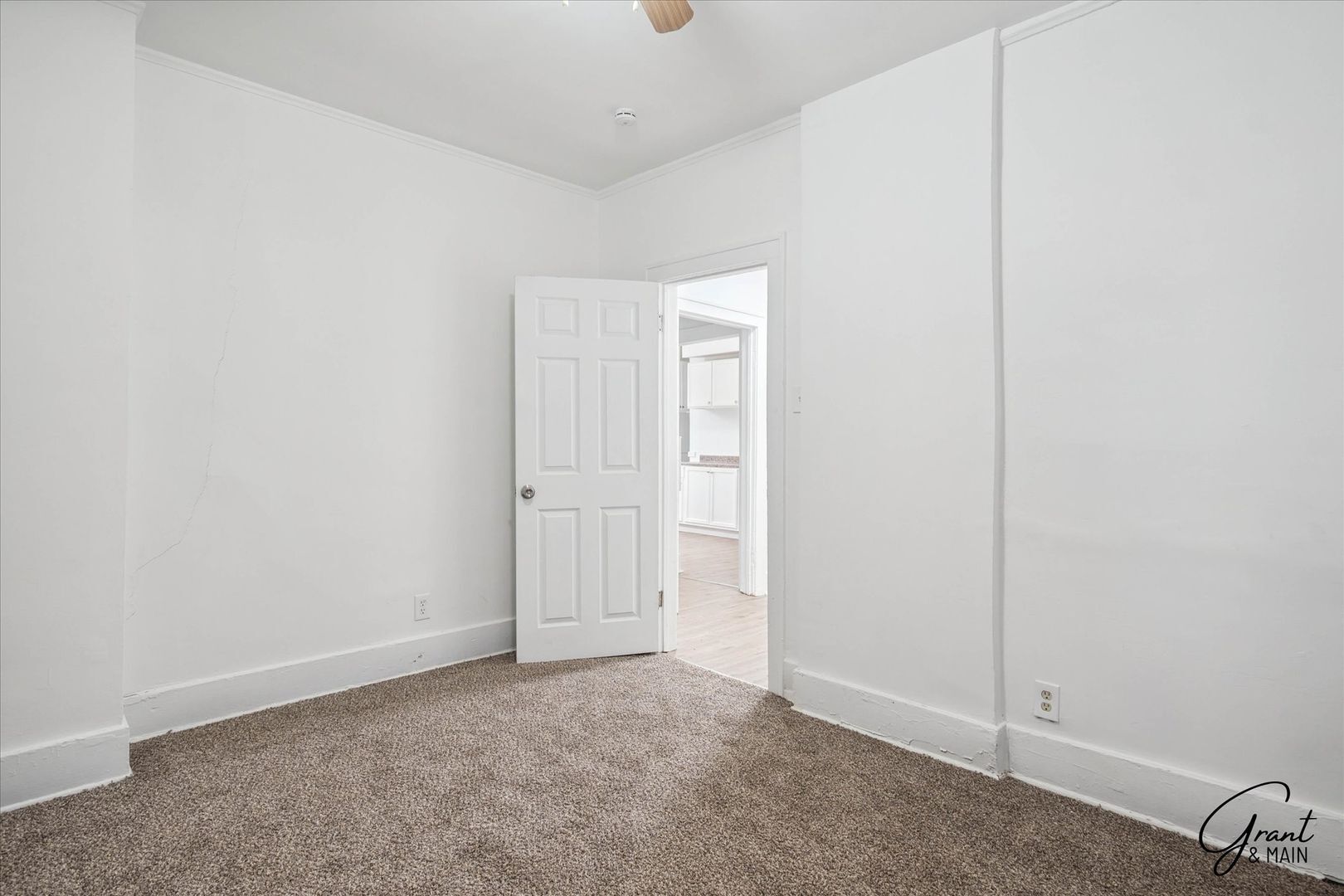 Building Photo - 2433/2435 Pasadena St. -  Missouri Residential Rentals LLC