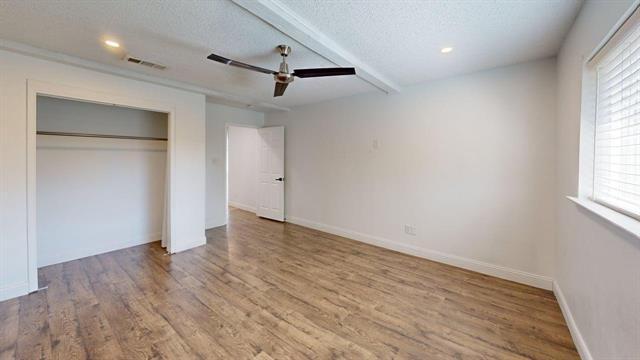 Building Photo - 2131 Blossom Ln