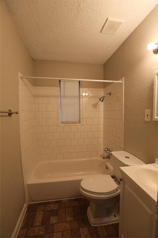 Building Photo - 8418 Grovecrest Dr