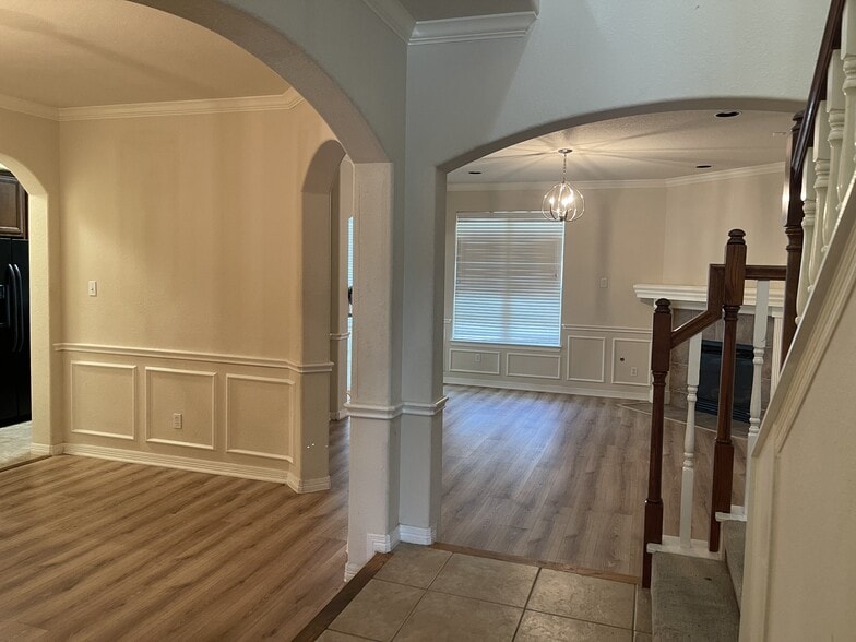 Building Photo - 6410 E Linpar Ct