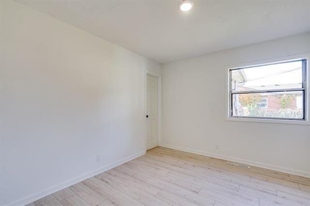 Building Photo - 1620 E Del Mar St