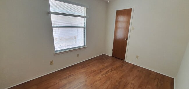 Building Photo - Spacious 2 bedroom 2 bath townhome COMING ...