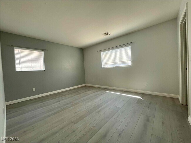 Building Photo - 9943 Shallot Ct