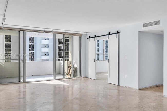 Building Photo - 11 Island Ave