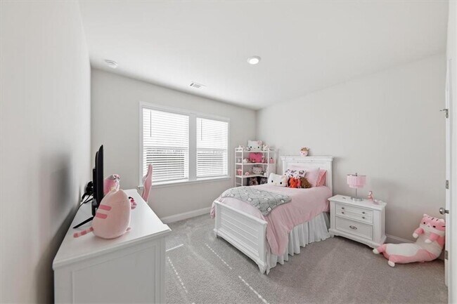 Building Photo - 3939 Alderstone Dr