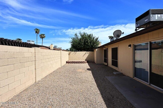 Building Photo - 5138 W Vogel Ave