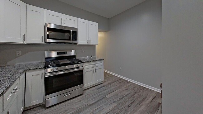 Building Photo - 6032 Walnut St