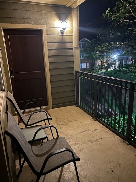 Building Photo - 2100 Old Taylor Rd