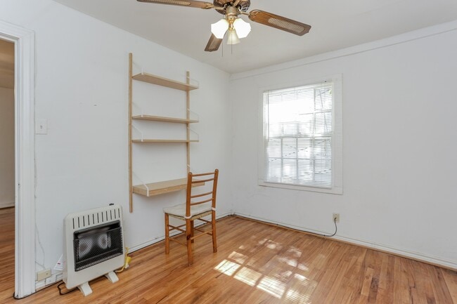 Building Photo - 1826 W Main St