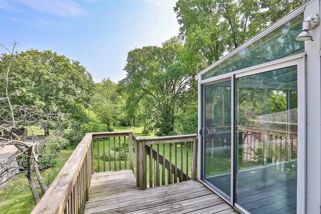 Building Photo - 476 Compton Rd