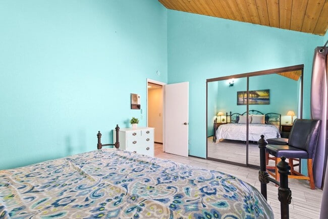 Building Photo - 731 Seacoast Dr