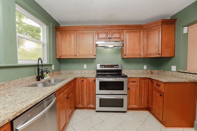 Building Photo - Stunning home rental in Portsmouth!