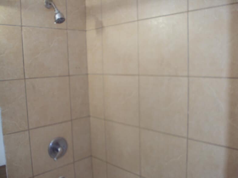 Building Photo - 206 College Ave