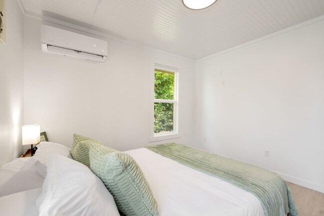 Building Photo - 3413 N 8th St