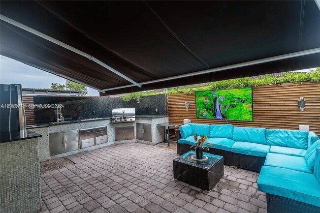 Building Photo - 8805 NW 103rd Pl