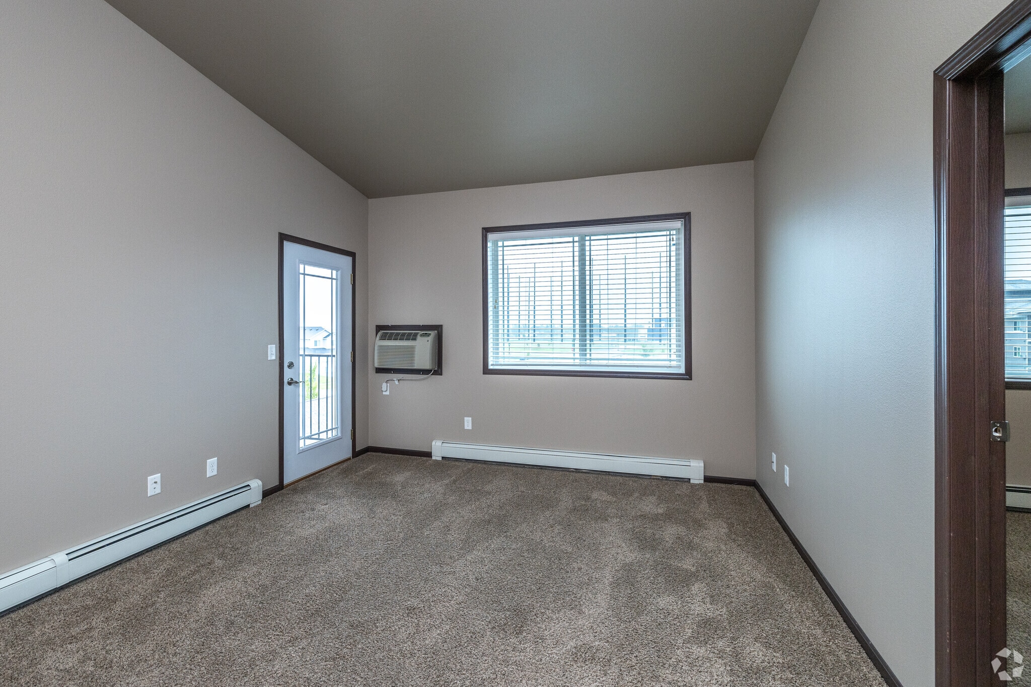 2BR, 2BA - 1,050SF - Living Room - Timber Creek Apartment Homes