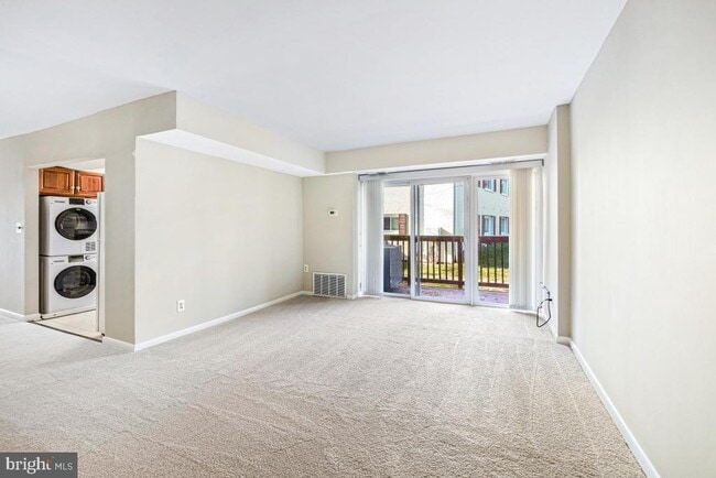 Building Photo - 53 Skyhill Rd