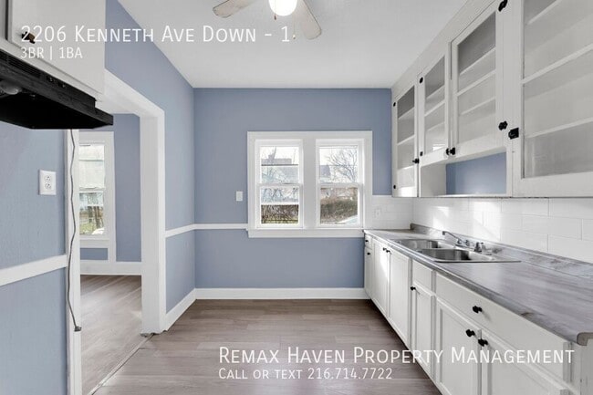 Building Photo - 2206 Kenneth Ave