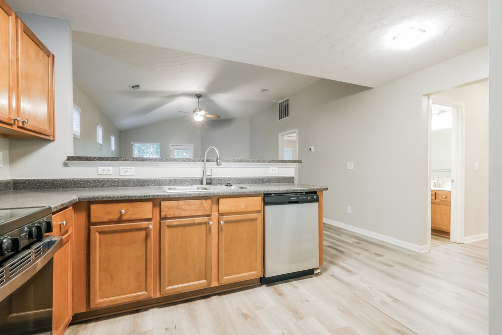 Building Photo - 79 Topaz Dr