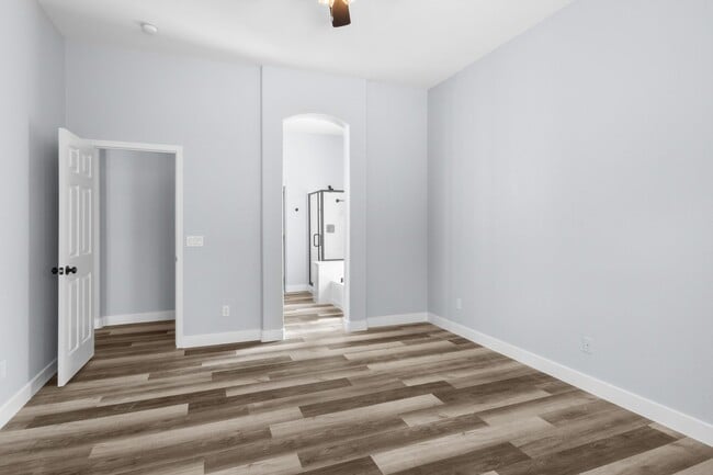 Building Photo - $2,500 Lovely Gilbert Rental Home With 2.5 Garage-3 bedrooms-2 Baths!