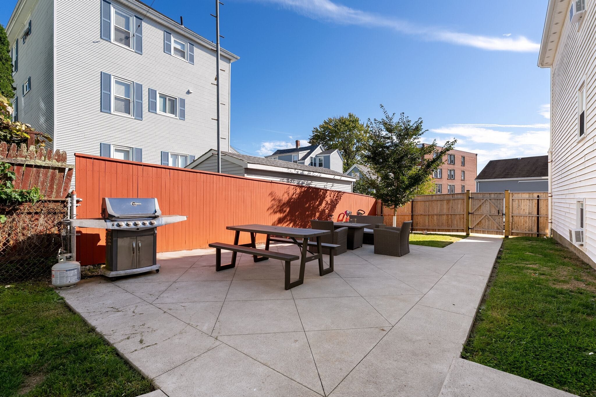 Building Photo - 120 15th St